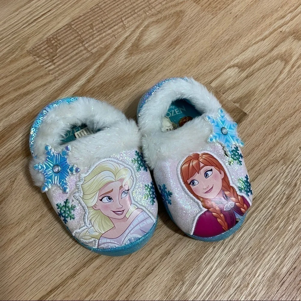 Disney Frozen Slippers Sz 5-6 Blue Silver